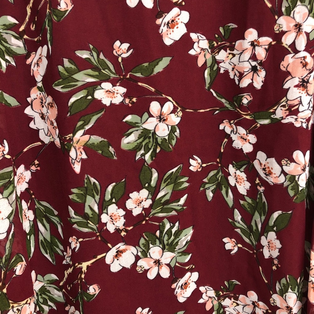 Floral top - Picture 2 of 3